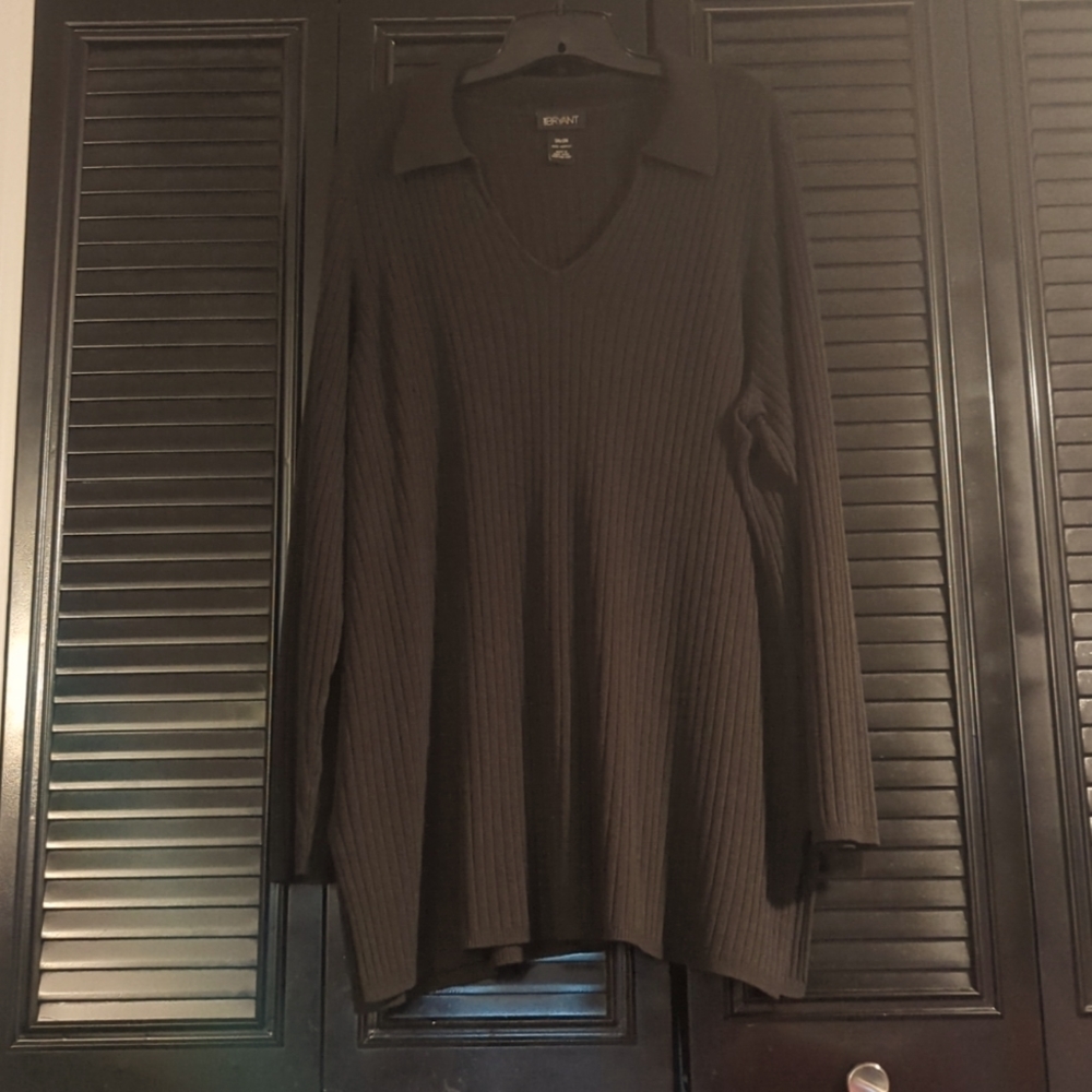 Dark brown long sleeve colored v-neck sweater
